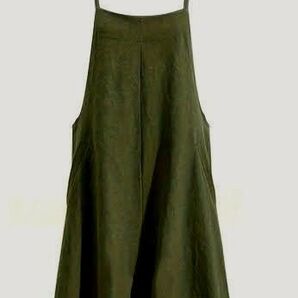 ジャンプスーツ(緑色)