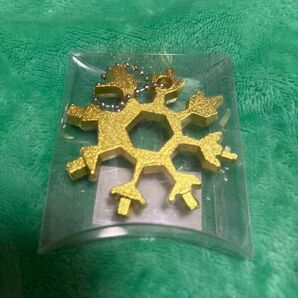 マルチツール キーホルダー 雪の結晶 金色 八角ドライバー家庭用ツールポータブル多機能トルクスノーフレークレンチ合金鋼六角