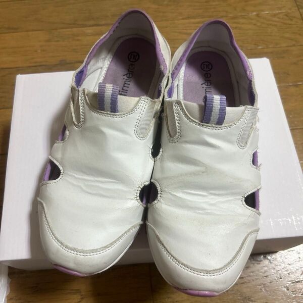 アンファミエ ナースシューズ 24.5㎝ 中古品 男女兼用 幅広4E 2WAY 軽量