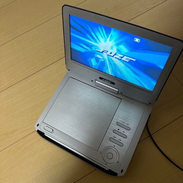 FUZE 9インチポータブルDVDプレーヤー PD92S シルバー