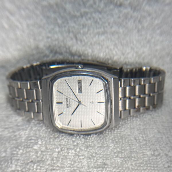 SEIKO 5933-5040クォーツ腕時計 ルバー不動・電池交換しても動かない・メンズ・社外バンド18cm