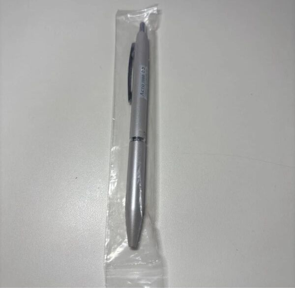 アクロ1000 0.3mm パールホワイト 黒 ボールペン パイロット