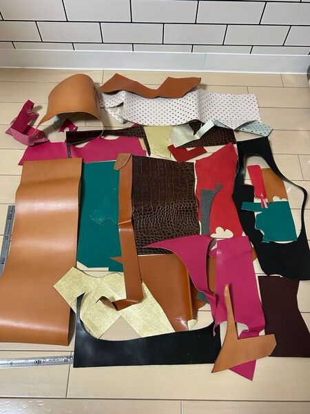 革の切れ端セット 栃木レザー 手縫針 キーカバー 糸