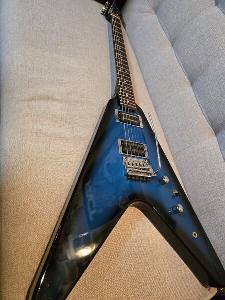 Tokai Super Edition flying Vエレキギター