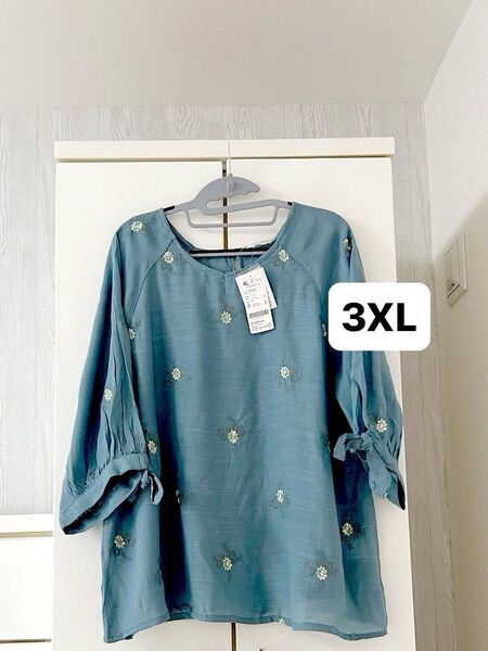 未使用タグ付き 花柄の刺繍のチュニック カットソー 大きいサイズ3XL 袖にリボン
