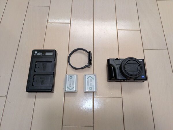 【美品】Sony Cyber-shot RX100M7 コンパクトデジタルカメラ おまけ付き