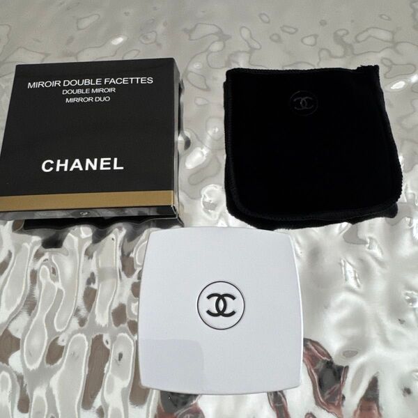 CHANEL 付属品付き ノベルティ コンパクトミラー