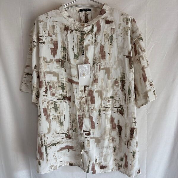 半袖シャツ ホワイト系 アースカラー 抽象柄 未使用 Tシャツ ブラウン BIGシャツ トップス ブラウス 花柄 無地