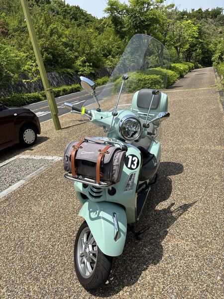 Vespa ベスパ GTSシリーズ用 ラージウィンドスクリーンのみです。ステーは無し。 市販価格 33,000円