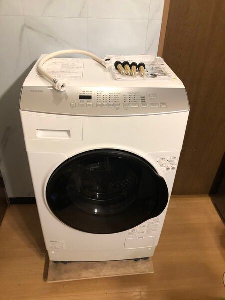 美品 FLK832 2022年購入 アイリスオーヤマ ドラム式洗濯乾燥機 コンパクトサイズ 分解清掃済み
