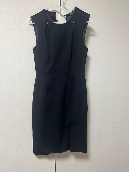 フォーエバー21 Forever21 ワンピース 黒 ノースリーブ ノースリーブワンピース