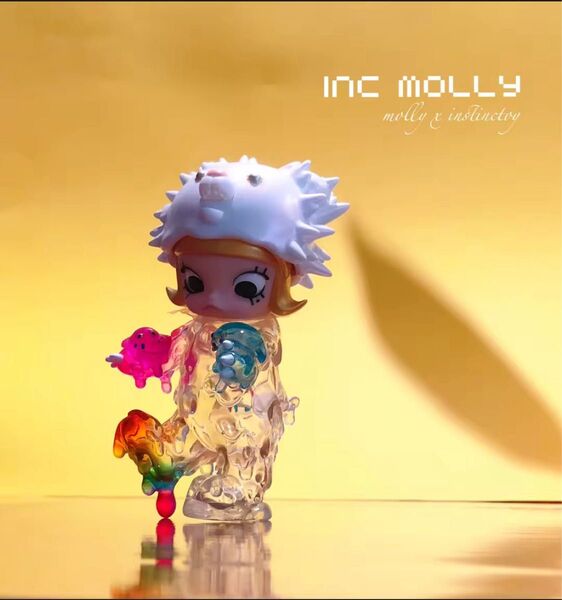 EROSHION Molly customフィギュア popmart