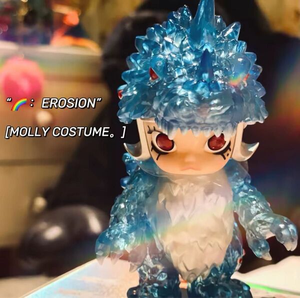 EROSHION Molly customフィギュア popmart