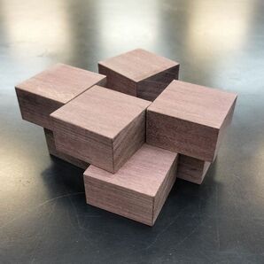 インシュレーター パープルハート49mm×49mm×27mm 8個