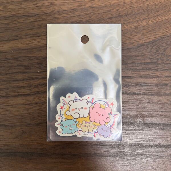 【新品未使用】らぶいーず ダイカットステッカー 集合 ぼくたちらぶいーずだよ ポップアップ すもっぴ ぴょんちー【即日発送】