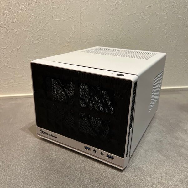 SilverStone Mini-ITX PCケース ホワイト コンパクト