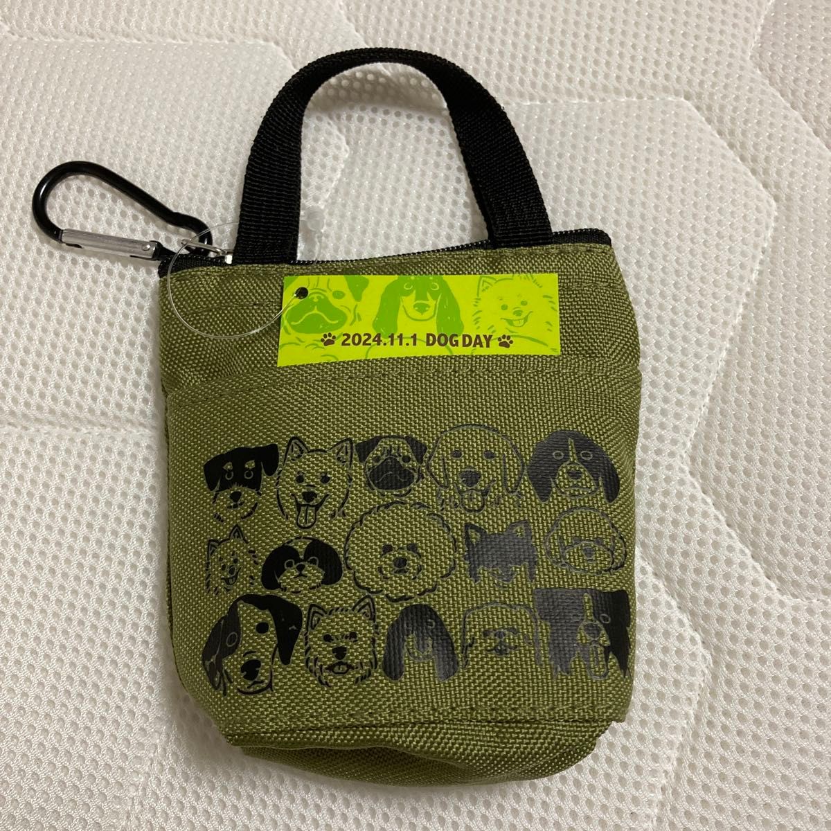 カルディ　2024.11.1 いぬの日　ミニミニバックポーチ　新品