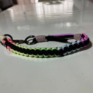 パラコードキーホルダー カラフル ハンドメイド