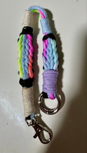 パラコードスマホストラップ カラフル ハンドメイド