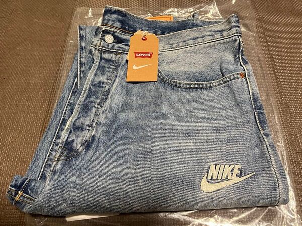 LEVI'S x Nike Baggy Jean SIZE W34/L32