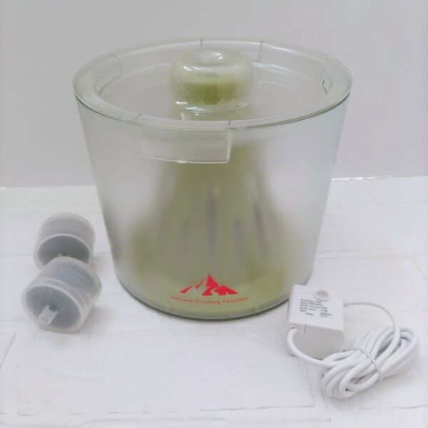 犬 猫 自動給水器 水飲み器 大容量 多頭飼い 静音 循環式 給水器 ペット用 水洗い可能 2.5L グリーン