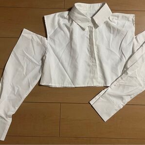 オフショルダー クロップド丈 シャツ ブラウス ホワイト M