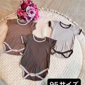 95サイズ 半袖ボディースーツ 三枚セット