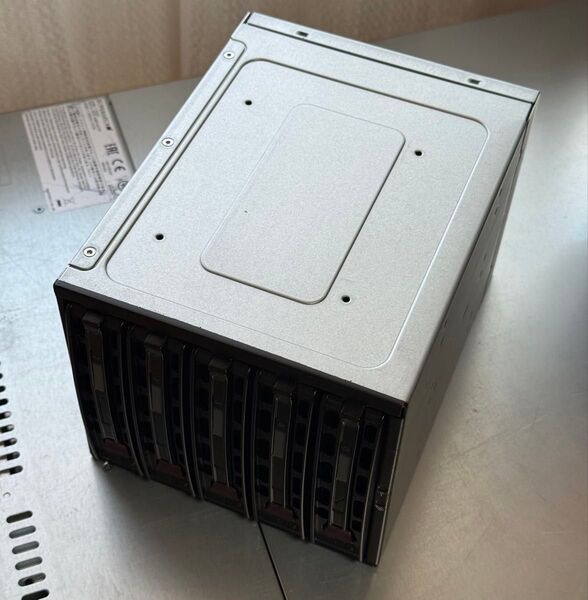 Supermicro CSE-M35 - Mobile Rack 5x 3.5” HDD SATA SAS