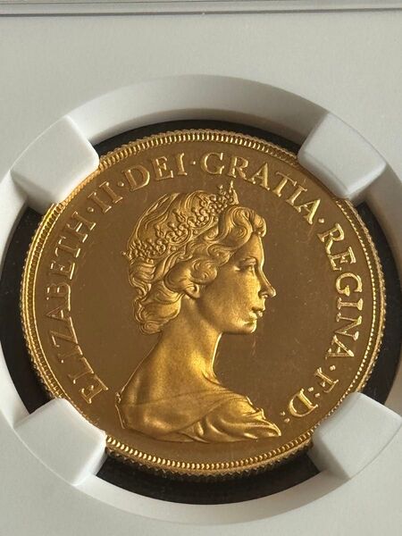 【価格交渉歓迎】イギリス 1980年 2ポンド ソブリン金貨 ヤングエリザベス NGC鑑定 PF68 Ultra Cameo