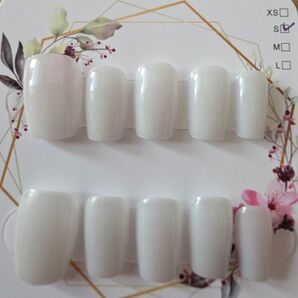 【複数割あり】ネイルチップ ホワイト マグネット シンプル Sサイズ 10枚セット