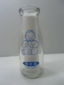  stone . ranch Toyama baby. Mark blue old milk bin empty bin glass bottle / Showa Retro old milk bin glass bin milk empty bin car Be Cafe 