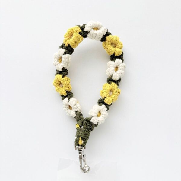 【即日発送!】落下防止 ハンドメイド スマホストラップ ハンドストラップ マクラメ 可愛い 花 フラワーストラップ