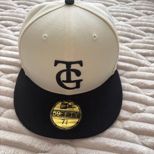 ニューエラNEW ERA59FIFTY 読売ジャイアンツ ビジター クロームホワイトブラックバイザー キャップ 帽子 ユニセックス