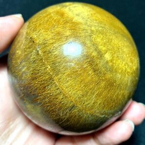 超大玉 64mm ゴールドルチルクォーツ 丸玉 スフィア 金針水晶