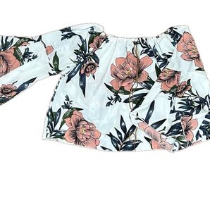 オフショルダー シャツ