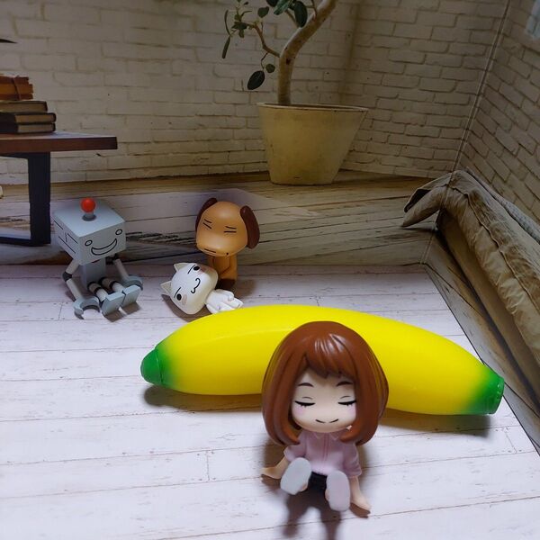 BANANA!4種の異なる感触! フィギュア撮影小物 抱き枕 クッション ドールハウス ねんどろいど シルバニア リカちゃん人形