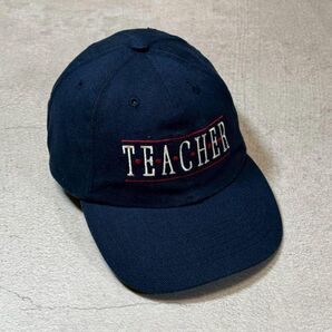 TEACHER刺繍ダークブルーキャップ