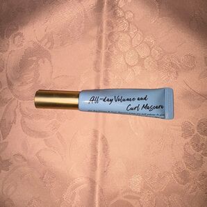 All-day Volume and Curl Mascara