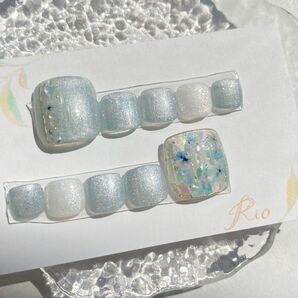 フット シェル 押し花 水色 ブルー 青 白 シンプル 海 ドライフラワー 夏 春 ペディ ネイル ネイルチップ フットネイル