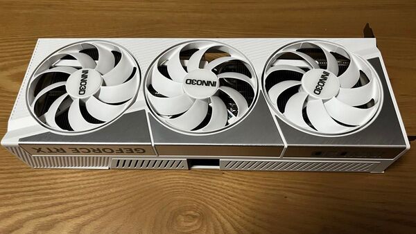 INNO3D GeForce RTX5080 OC グラフィックボード
