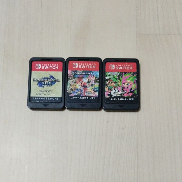 Nintendo Switch ソフト 3本セット モンスターハンターライズ マリオカート8 スプラトゥーン2