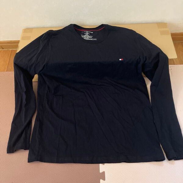 トミーヒルフィガー ロンT 長袖 Tシャツ 刺繍ロゴ メンズ 09T3118 ワンポイントロゴ TOMMY HILFIGER