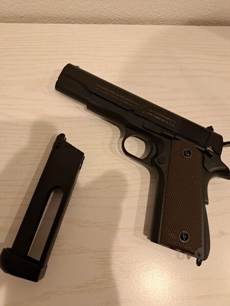 ダブルベル M1911 コルトガバメント CO2ガスガン