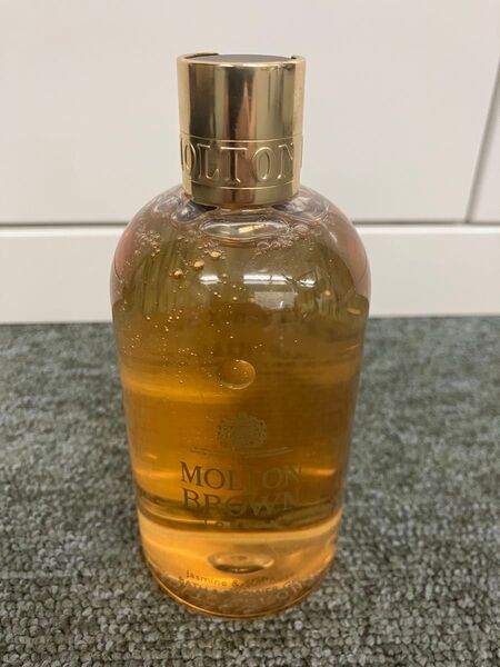 MOLTON BROWN ジャスミン&サンローズ バス&シャワージェル
