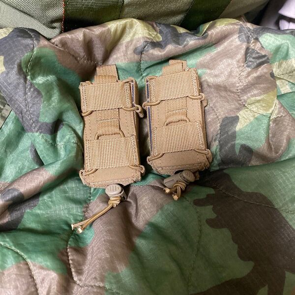 実物 TYR TACTICAL PISTOL POUCH ピストルマガジンポーチ マガジンポーチ コヨーテブラウン CB ポーチ