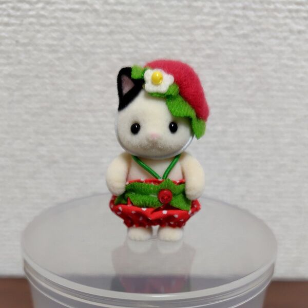 シルバニアファミリー チャコールネコの赤ちゃん いちご