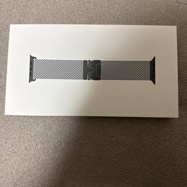 Apple Watch アップルウォッチ チタニウム ミラネーゼループ 49mm M 未使用新品