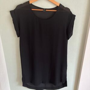 H&M半袖シェア素材透け感 半袖Tシャツ シンプル 黒 ブラック カットソー