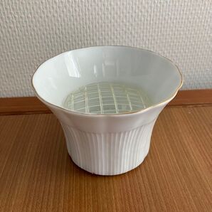 Noritake ノリタケ 金彩縁取り 卓上フラワーベース ローズボール花瓶 花生【色】ホワイト/白