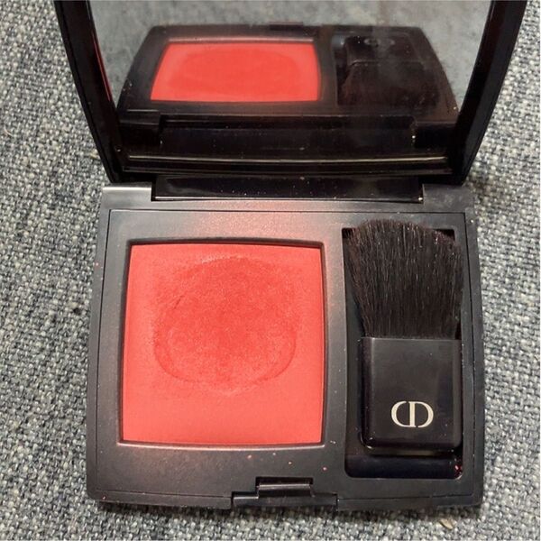 Dior ルージュブラッシュ チークカラー ディオール 999